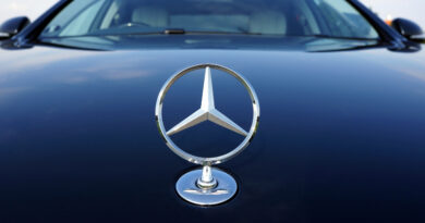 Jak sprawdzić historię serwisową Mercedesa po VIN? System DSB – pewny sposób na cofnięty licznik